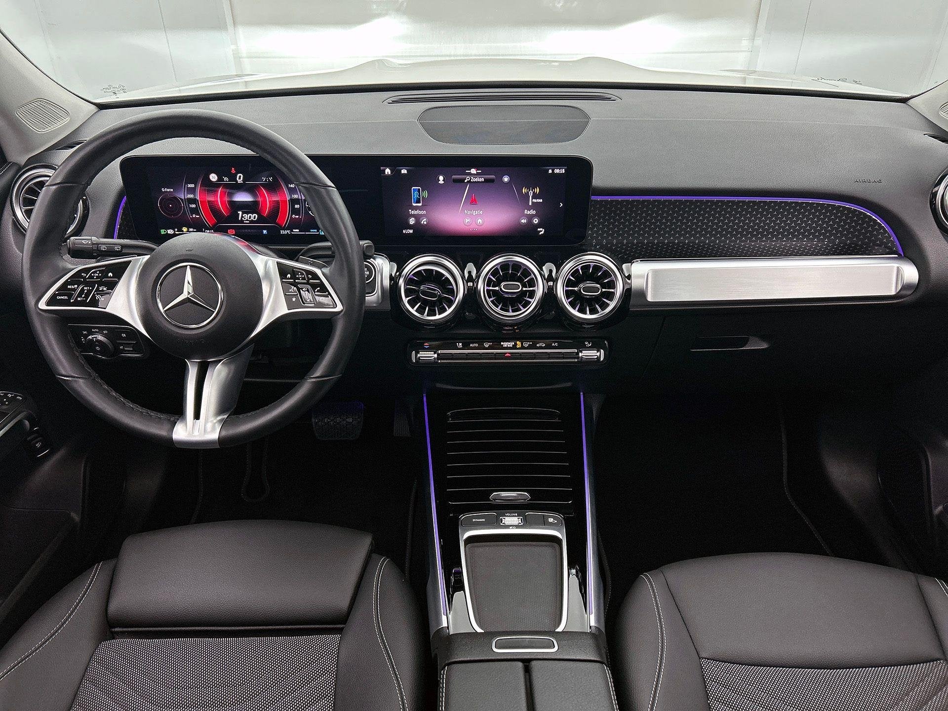 Mercedes-Benz GLB-Klasse 220 4MATIC Luxury Line | Panoramisc, Auto's, Mercedes-Benz, Automaat, Dealer onderhouden, Stof, 4 cilinders