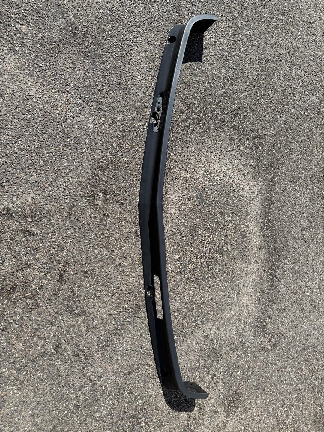 GM 15569430 Voorbumper Onderspoiler C/K 1988-2000, -, -, Enlèvement, Utilisé