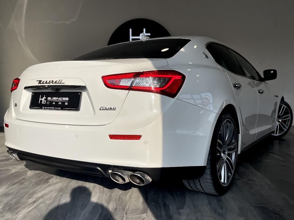 Maserati Ghibli 3.0 D/ TOIT OUVRANT/ ACTIVE SOUND/CUIR/XÉNON, Auto's, Automaat, Zwart, Leder, Bedrijf