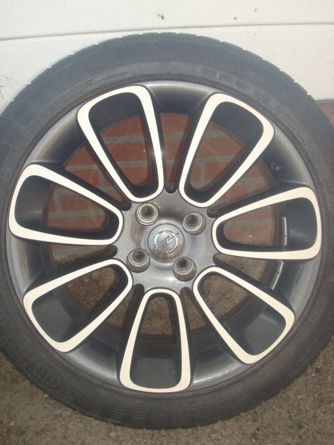 17 Inch Originele Opel Adam Corsa Vlinder Zomer Banden 4x100, 215 mm, 17 inch, Band(en), Zomerbanden