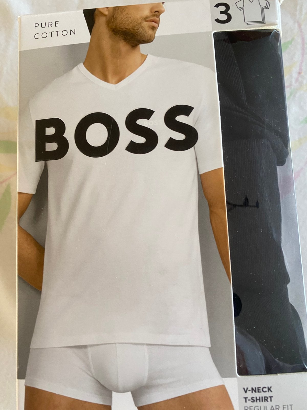 VERKOCHT Boss t shirt v neck xl zwart nieuw in de doos, Ophalen of Verzenden, Nieuw