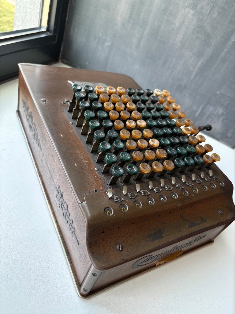 Ancien Comptomètre, Enlèvement, Comme neuf