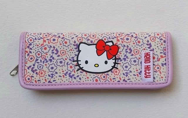 Klein pennentasje van Hello Kitty met vulpen en balpen, Diversen, Ophalen of Verzenden, Nieuw