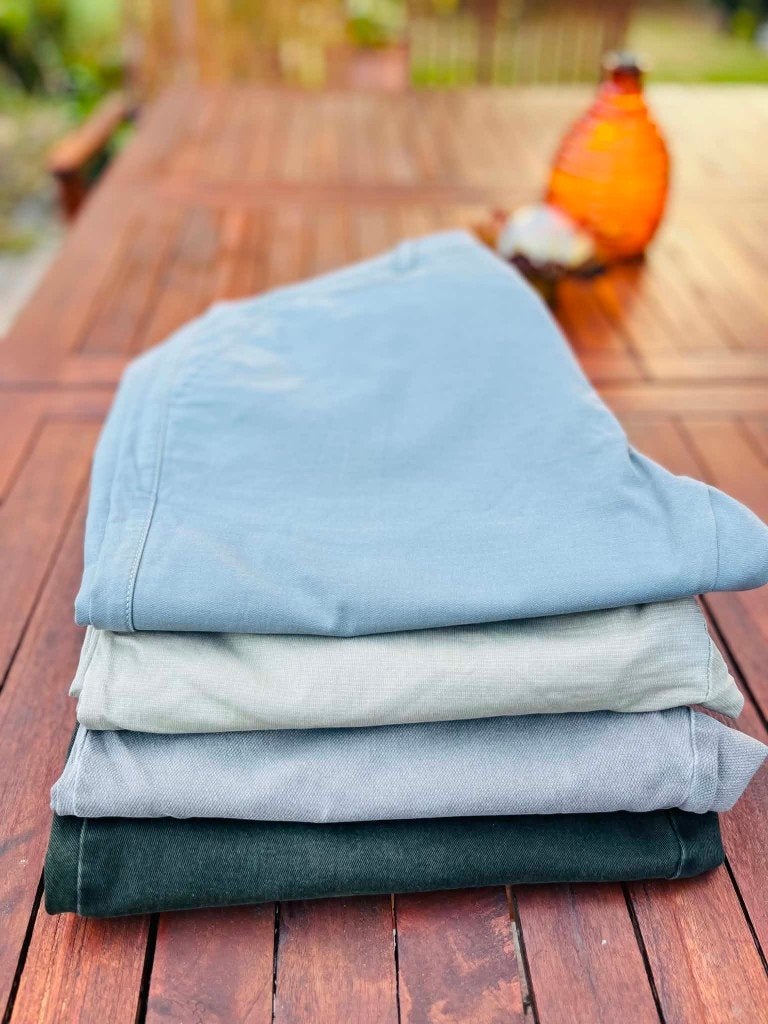 4 mooie herenbroeken - zo goed als nieuw, Vêtements | Hommes, Pantalons, Neuf, Enlèvement, Taille 46 (S) ou plus petite, Autres couleurs