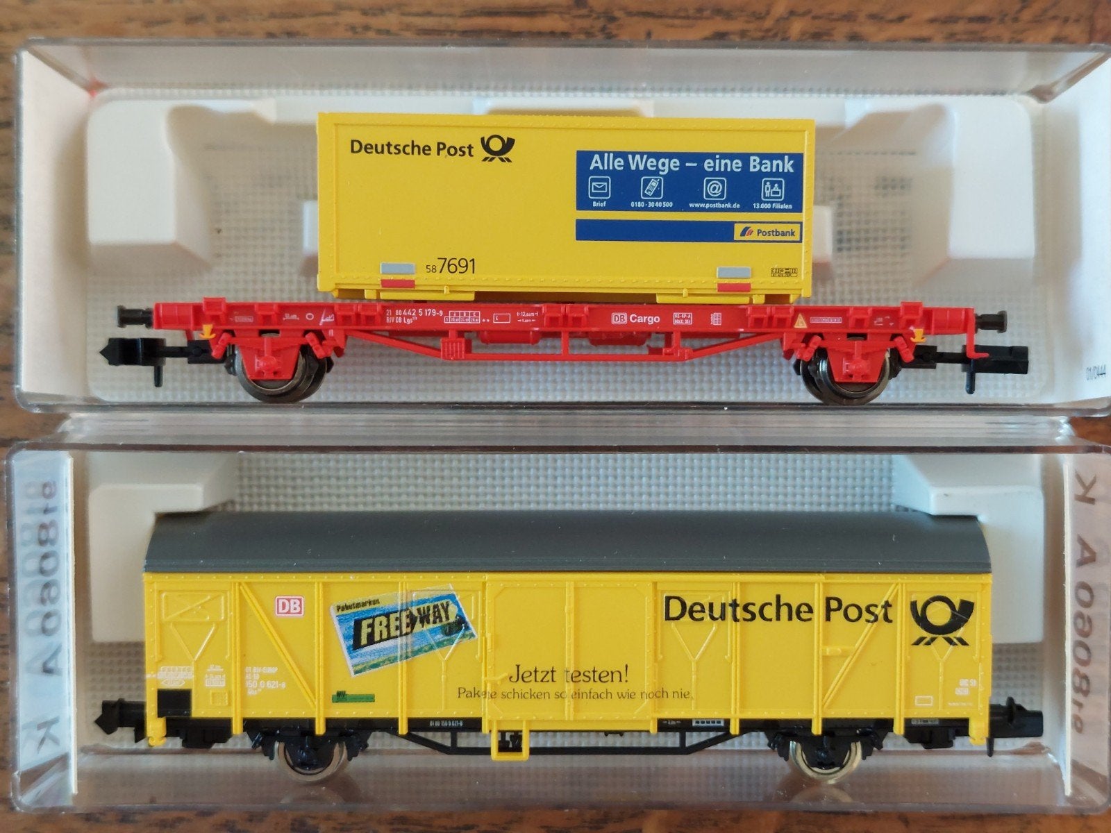 Fleischmann piccolo 2 x DB deutsche post goederenwagons, Ophalen of Verzenden, Fleischmann