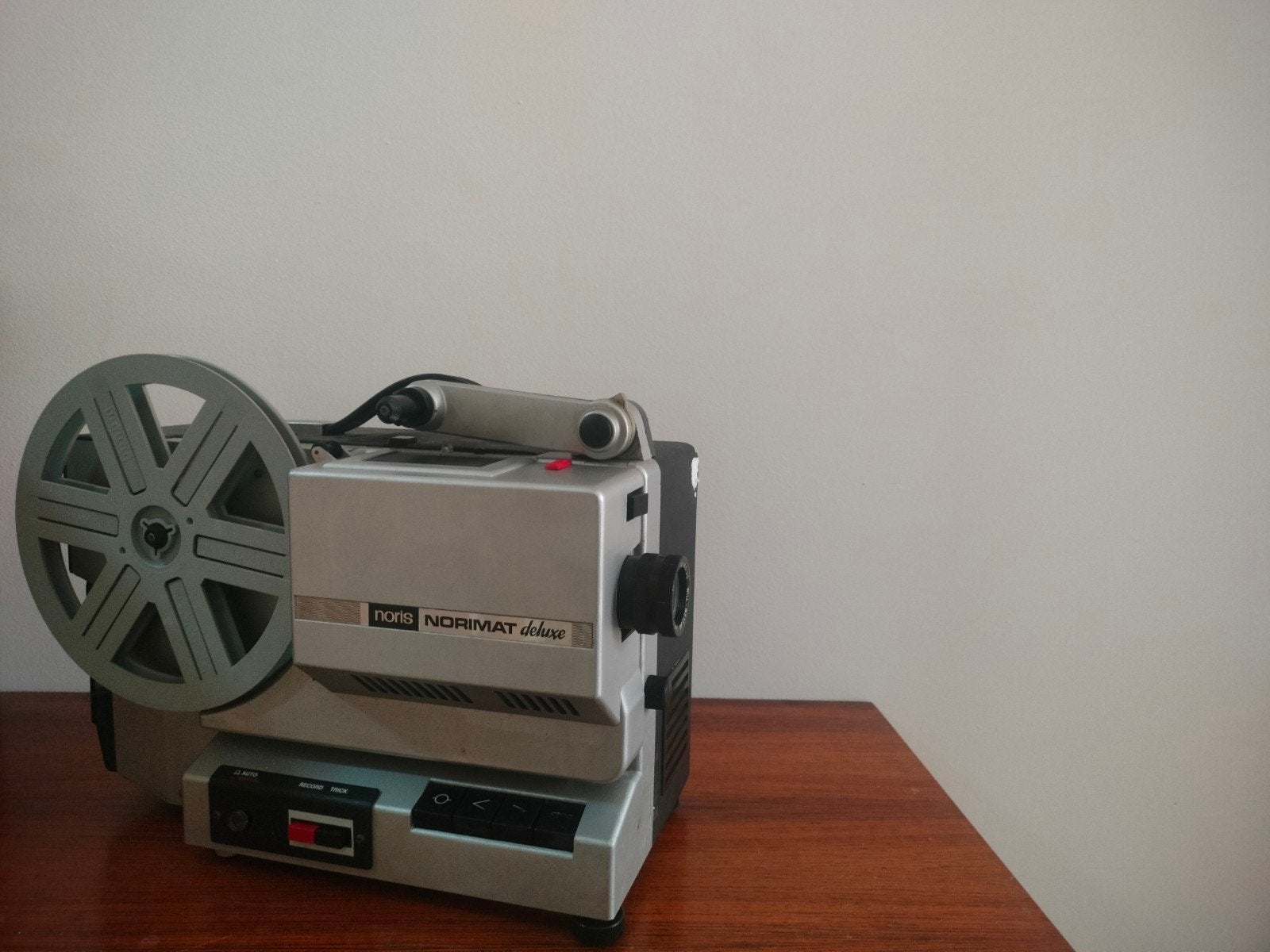 Filmprojector: Noris Norimat Deluxe, Ophalen, Projector