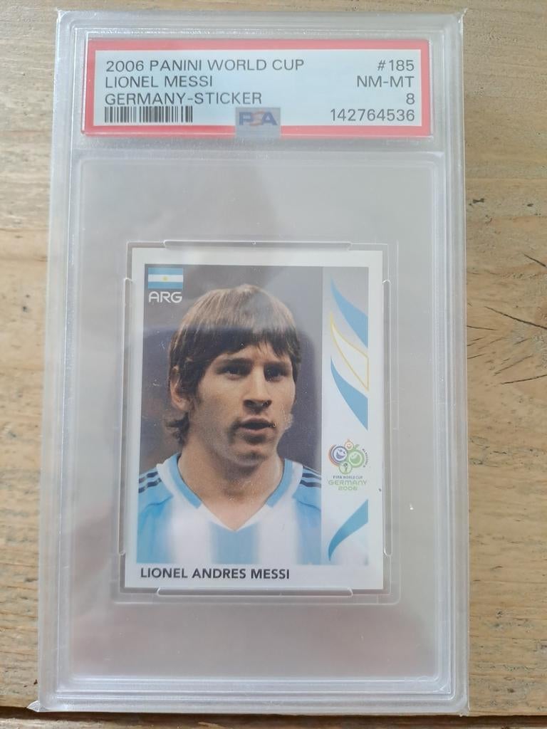 Lionel Messi Rookie wk2006 PSA8, Verzenden