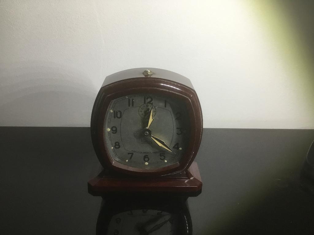 Art deco wekkertje in bakeliet, Ophalen of Verzenden
