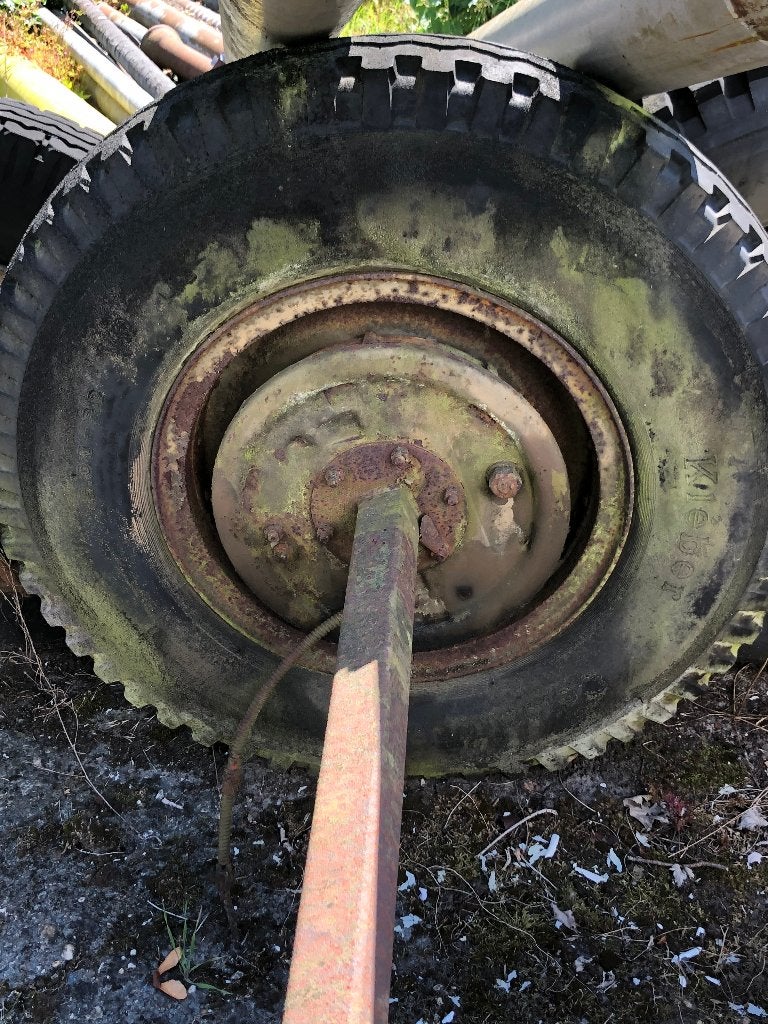 Assen met wielen voor aanhanger, landbouw of machinebouw, Ophalen