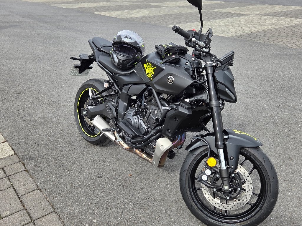 Moto MT07 Yamaha 2025 nieuw onder garantie, Motoren, 2 cilinders, Nieuw, Motorrijbewijs A, Particulier