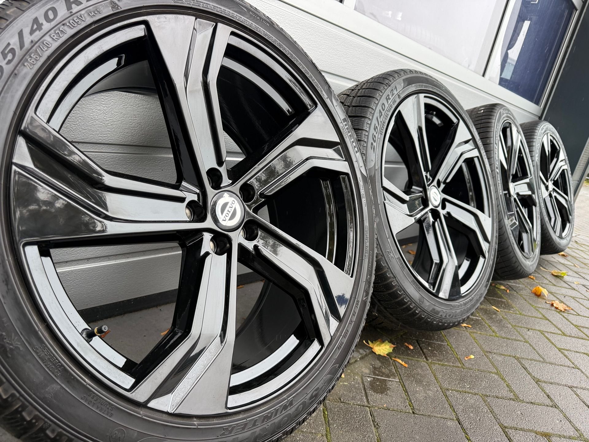 Jeu de jantes 21 pouces Volvo XC90 XC60 PHEV R-line avec pne, Autos : Pièces & Accessoires, Neuf, Pneus et Jantes, Pneus hiver