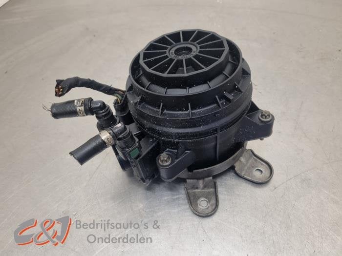 Boîtier de filtre carburant d'un Mercedes Vito, Autos : Pièces & Accessoires, Filtres, 3 mois de garantie, Utilisé, -, -