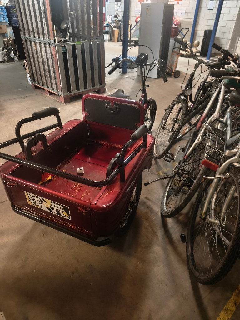 Driewieler electrisch, Fietsen en Brommers, Ophalen, Gebruikt, Schijfrem, Verstelbare zitting