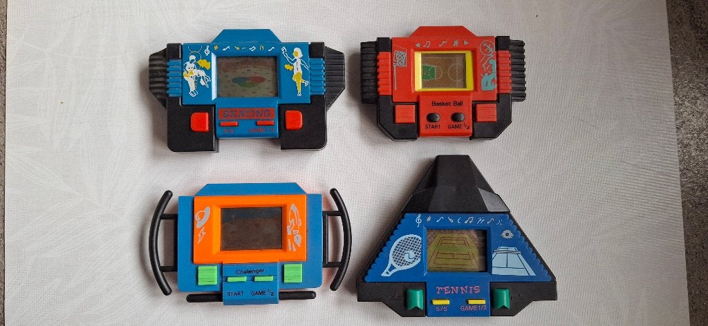 Retro handheld games, bundel., Games en Spelcomputers, 1 speler, Ophalen, Zo goed als nieuw, Avontuur en Actie