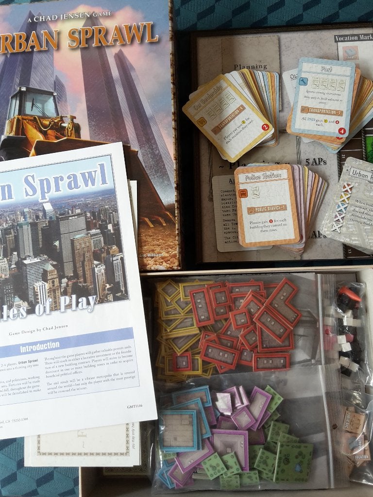 Nieuw spel Urban Sprawl, 2-4 sp., 14+, GMT, + 1 gratis promo, Hobby en Vrije tijd, Ophalen of Verzenden, Nieuw, GMT Games