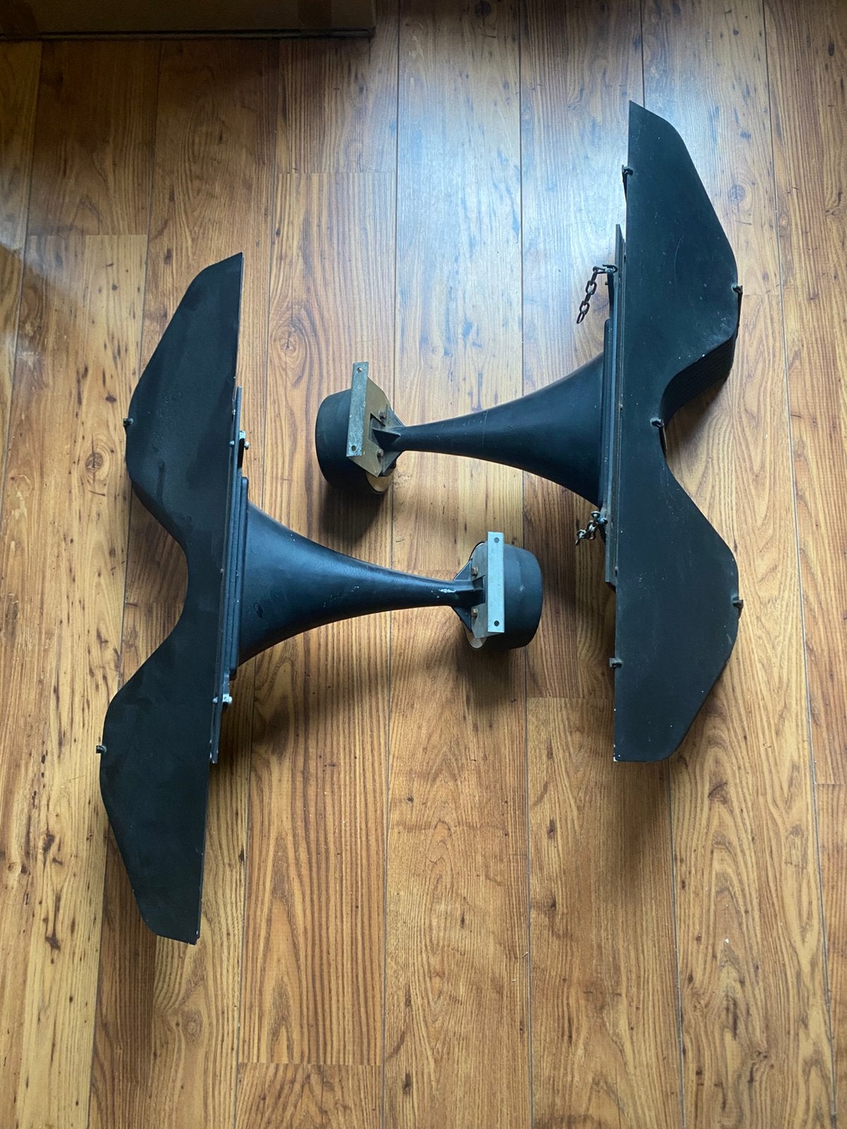 RCF TW200 hoorns, Ophalen