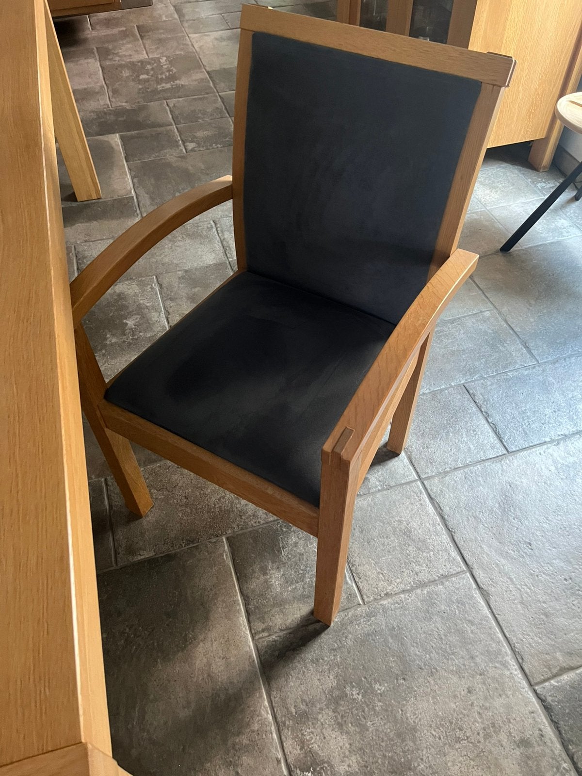 Table à manger, 6 chaises et armoire, Maison & Meubles, Salles à manger complètes, Enlèvement
