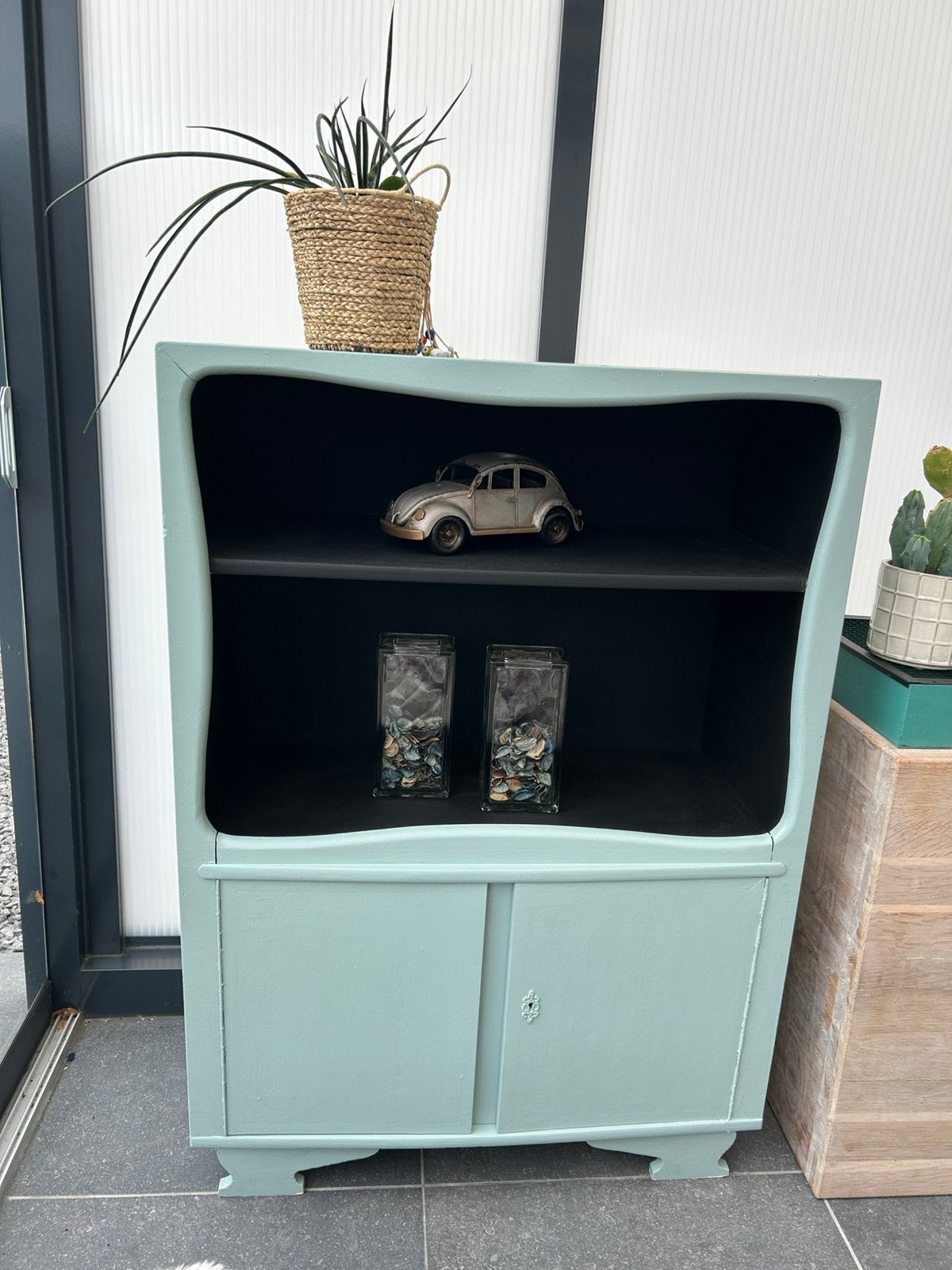 Retro kast geschilderd, Ophalen, Zo goed als nieuw