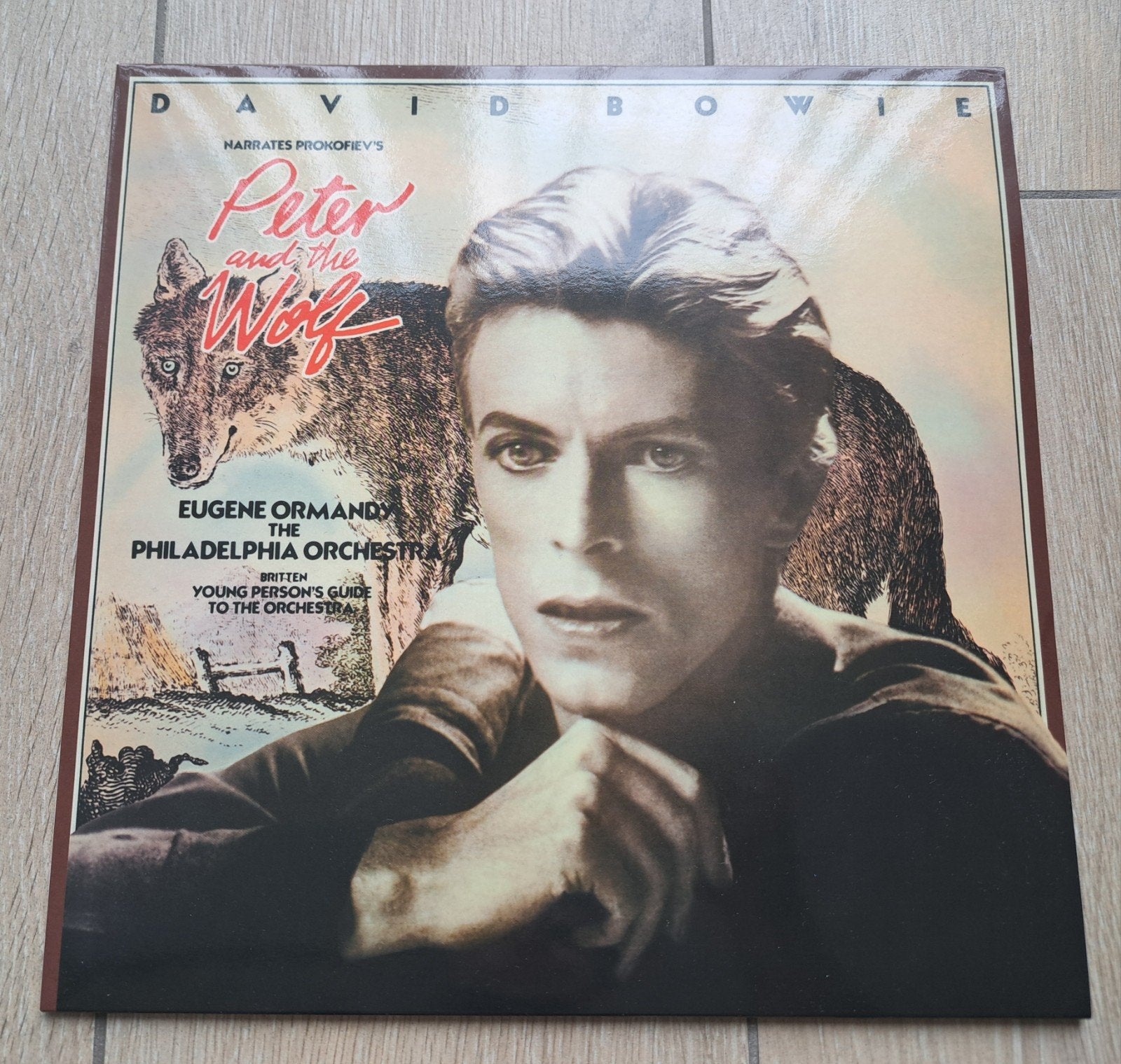 Vinyl: David Bowie.      : Peter and the wolf, Ophalen of Verzenden, Zo goed als nieuw