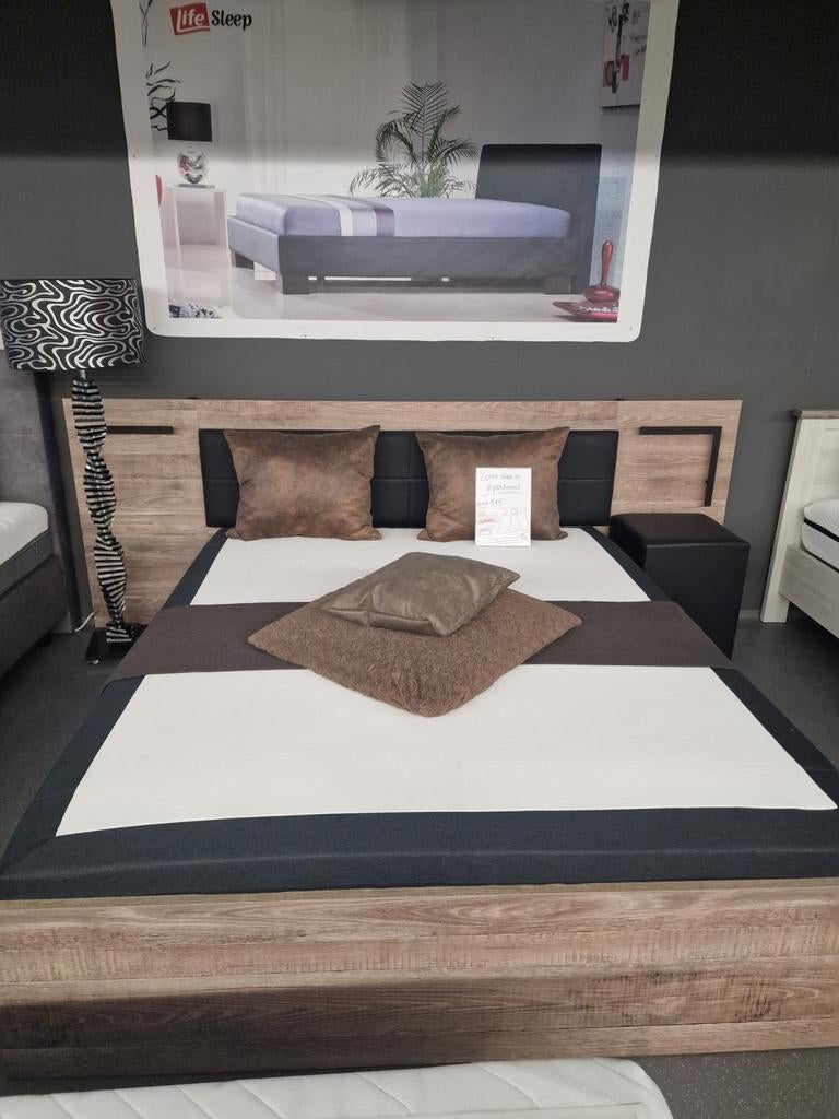 Bedden 160x200 cm 399 €, Huis en Inrichting, Slaapkamer | Bedden, Ophalen