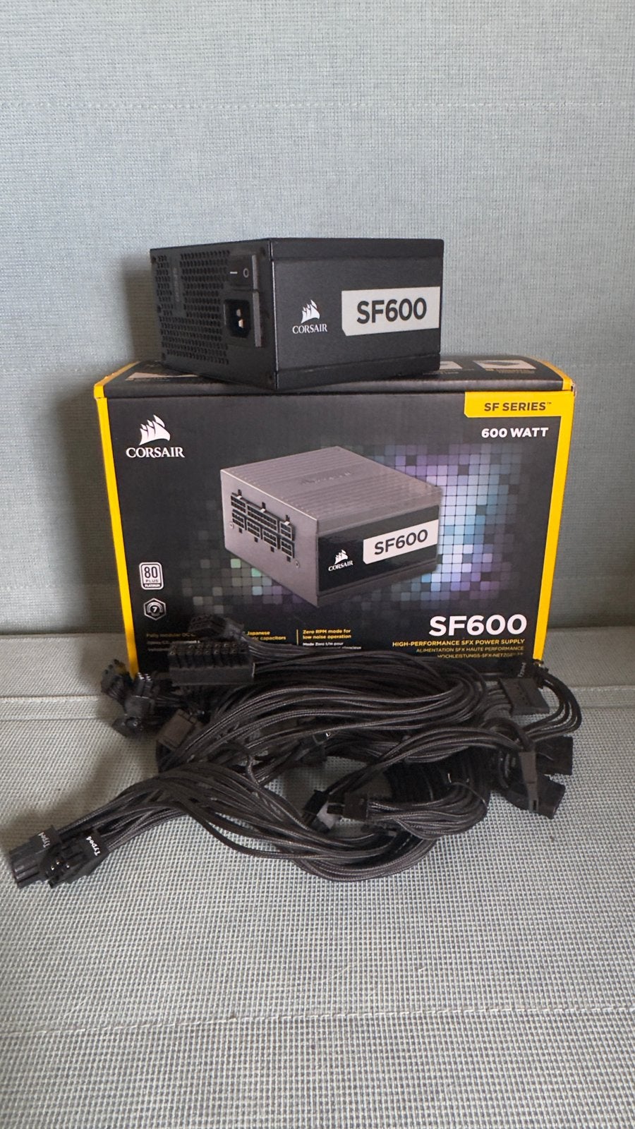Corsair SF600, Computers en Software, Interne voedingen, Ophalen of Verzenden, Gebruikt
