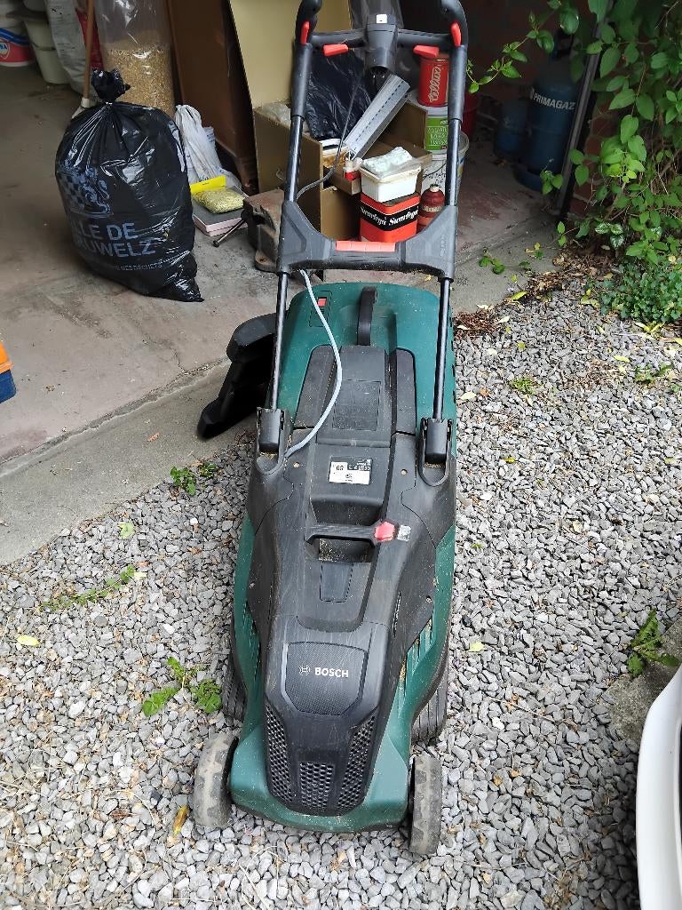 tondeuse électrique Bosch 1800 watt, Jardin & Terrasse, Tondeuses à gazon, Enlèvement