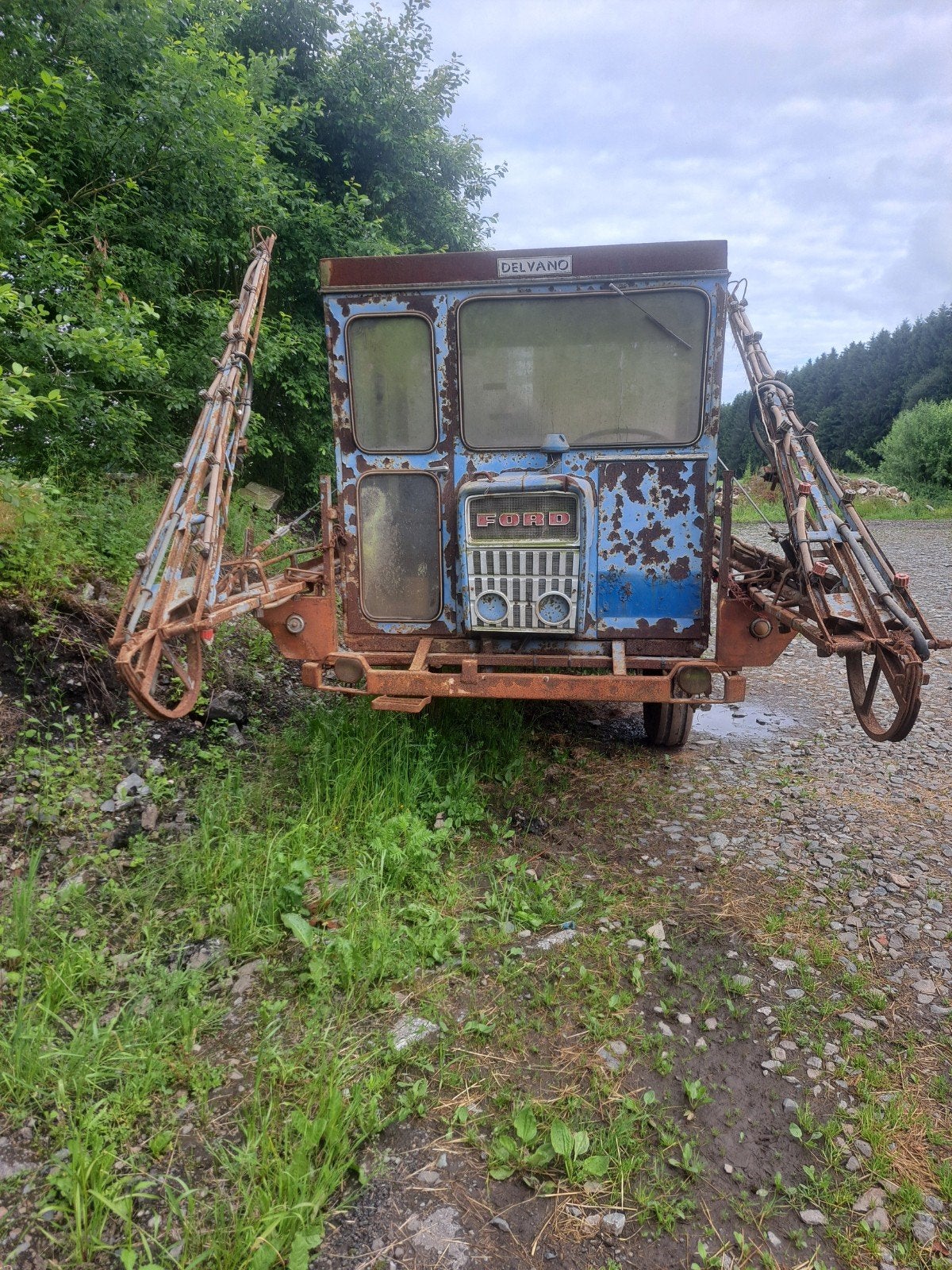 Pulvérisateur sur basse d'un Ford 4000, Enlèvement, Ford