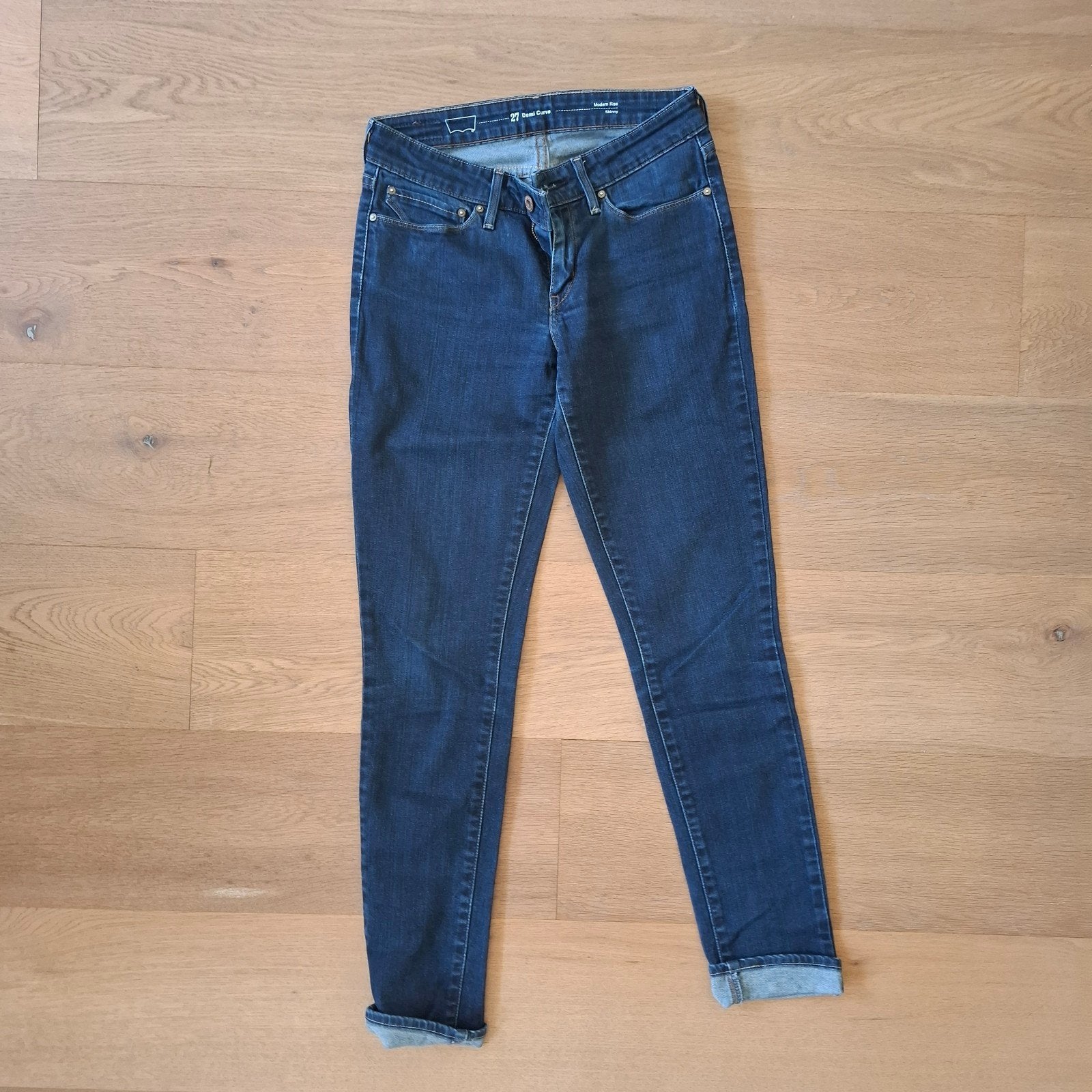 Levis jeans vrouw skinny, Vêtements | Femmes, Enlèvement
