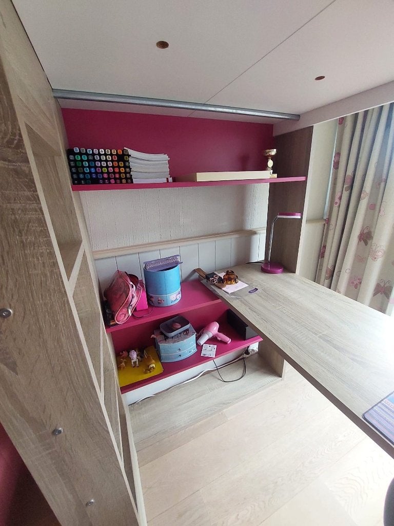 Cool bed met bureau voor meisjes, Huis en Inrichting, Slaapkamer | Bedden, Ophalen, 100 cm, Eenpersoons, Wit
