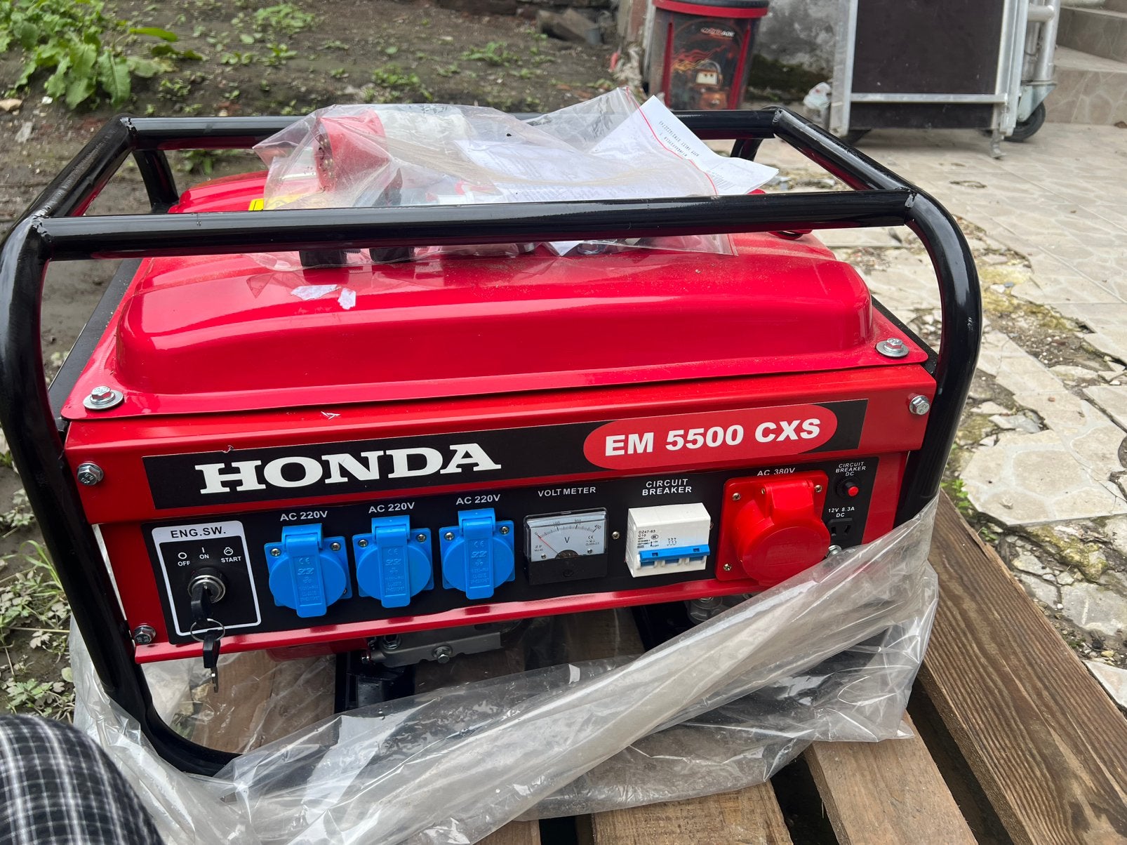 Groupe électrogène Honda EM 5500 CXS – 5,5 kVA, Bricolage & Construction, Générateurs, Enlèvement, Comme neuf, Essence, Démarrage électrique