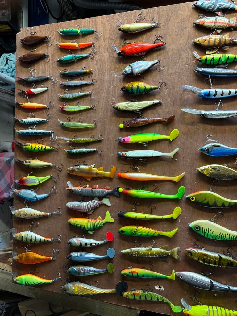 AV leurres pêche de 3€ a 10€ prix pour le lot, Enlèvement, Utilisé