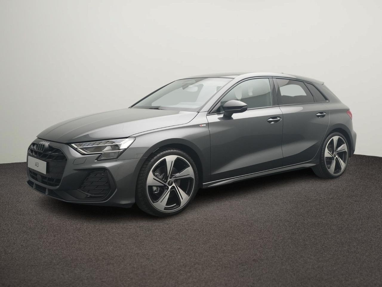 Audi A3 Sportback 1.5 TFSI MHEV S line S tronic, Auto's, Automaat, Zilver of Grijs, Stadsauto, Radio