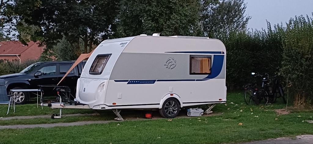 knaus  sport 420qd, Caravanes & Camping, Caravanes, Particulier, jusqu'à 4, 750 - 1000 kg, Siège de train, Knaus, Lit fixe, 5 à 6 mètres