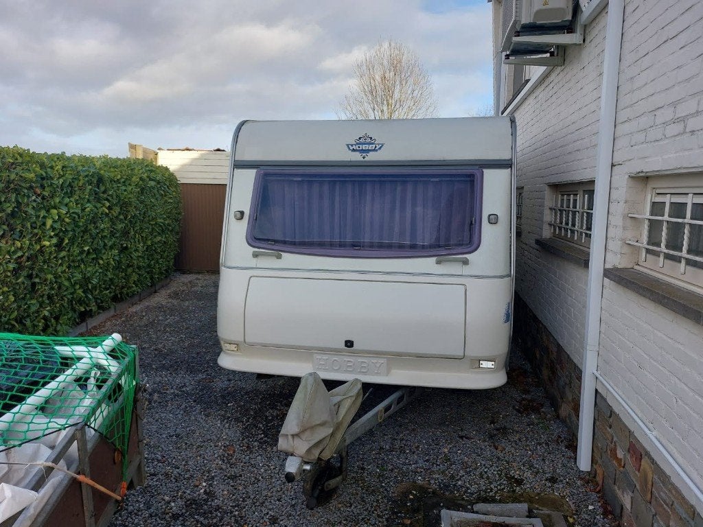 Caravan Hobby Exclusive met nieuwe voortent en mover, Hobby, Tot en met 3, Particulier, 5 tot 6 meter
