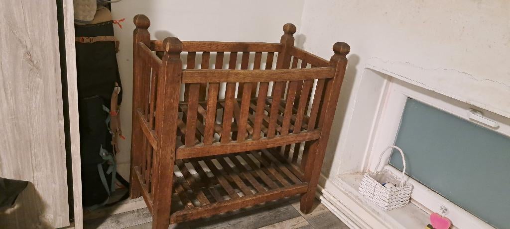 Petit lit berceau ancien pour nouveau-né bébé, Ophalen, Gebruikt, Ledikant