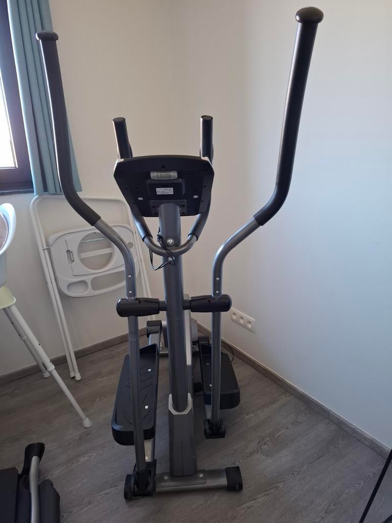 Vélo d'exercice électronique, Aluminium, Comme neuf, Enlèvement, Vélo d'appartement