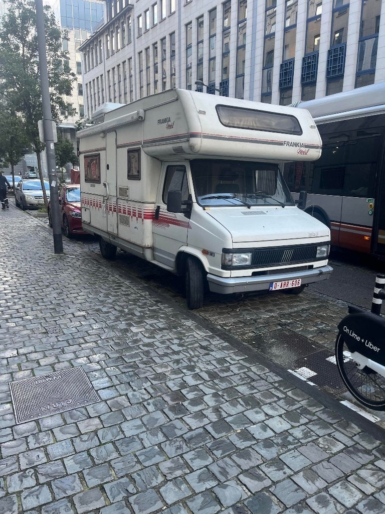 Fiat Ducato ancienne 2.5 TD /1992/222.220 Km, Caravanes & Camping, Camping-cars, Jusqu'à 4, Diesel, Particulier, Alcôve