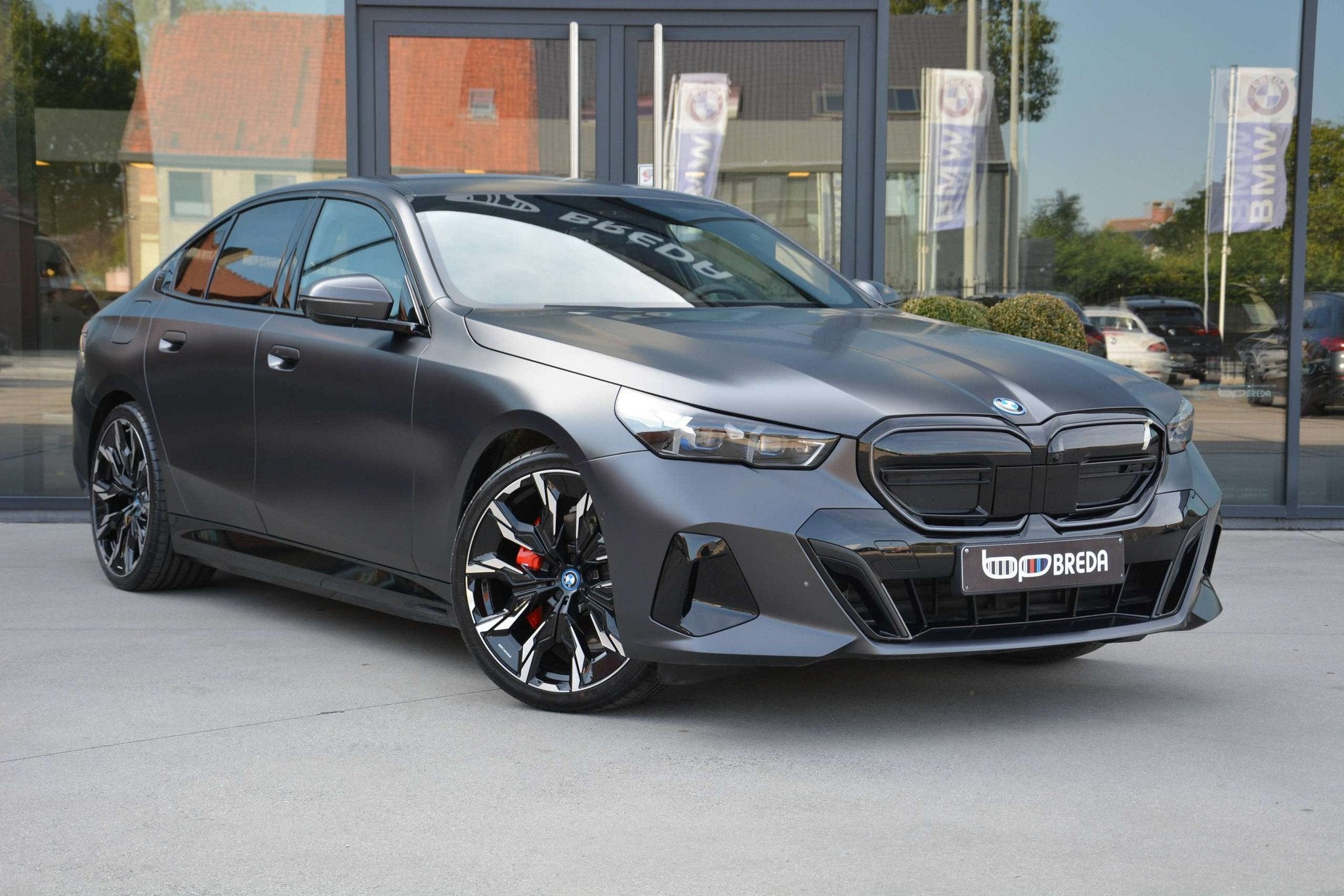 BMW i5 eDrive40 M Sport Pro/Frozen Deep Grey/HUD/ACC/360ca, Automaat, 4 deurs, Achterwielaandrijving, Gebruikt