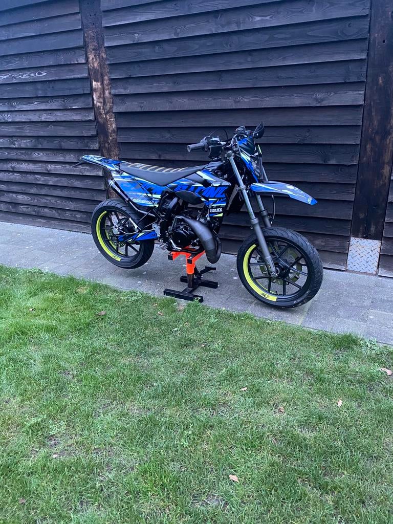 Sherco smr 50, Fietsen en Brommers, Ophalen, Klasse B (45 km/u), Zo goed als nieuw