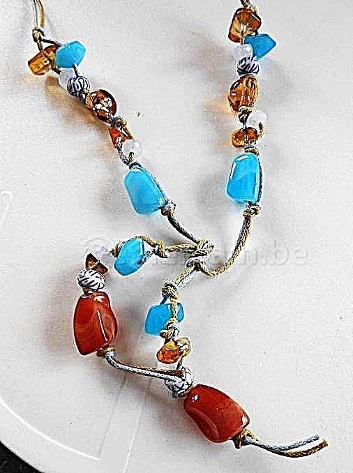 AVON : le collier " Carnival IV", Enlèvement ou Envoi, Neuf, Bleu
