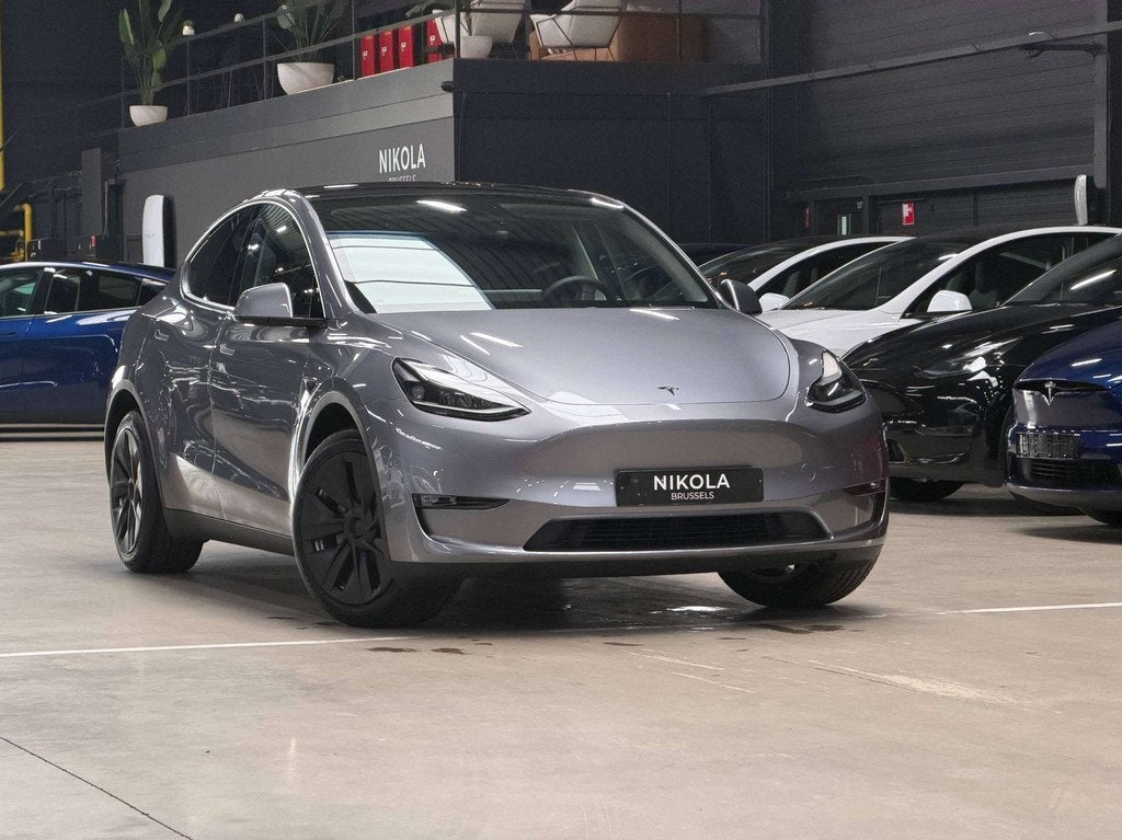 Tesla Model Y LONG RANGE - ALL WHEEL DRIVE - AUTOPILOT - TOW, Zwart, Adaptive Cruise Control, 5 zetels, SUV of Terreinwagen