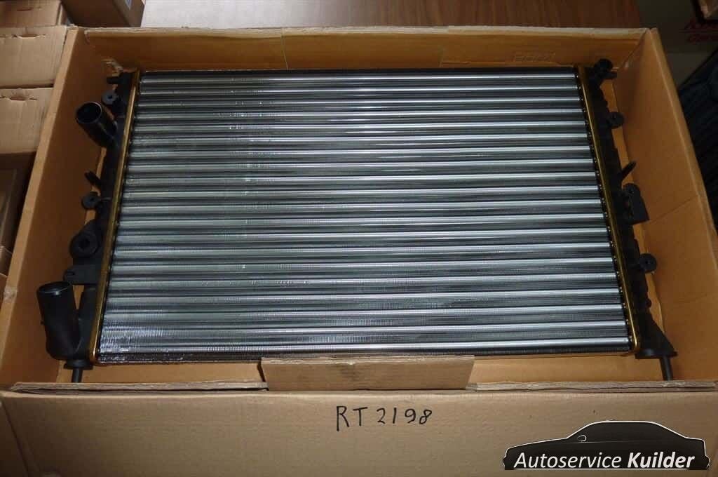 Radiator radiateur Renault Megane 1,6 2,0 16v 1,9dti zonder, Neuf, Renault, -, -