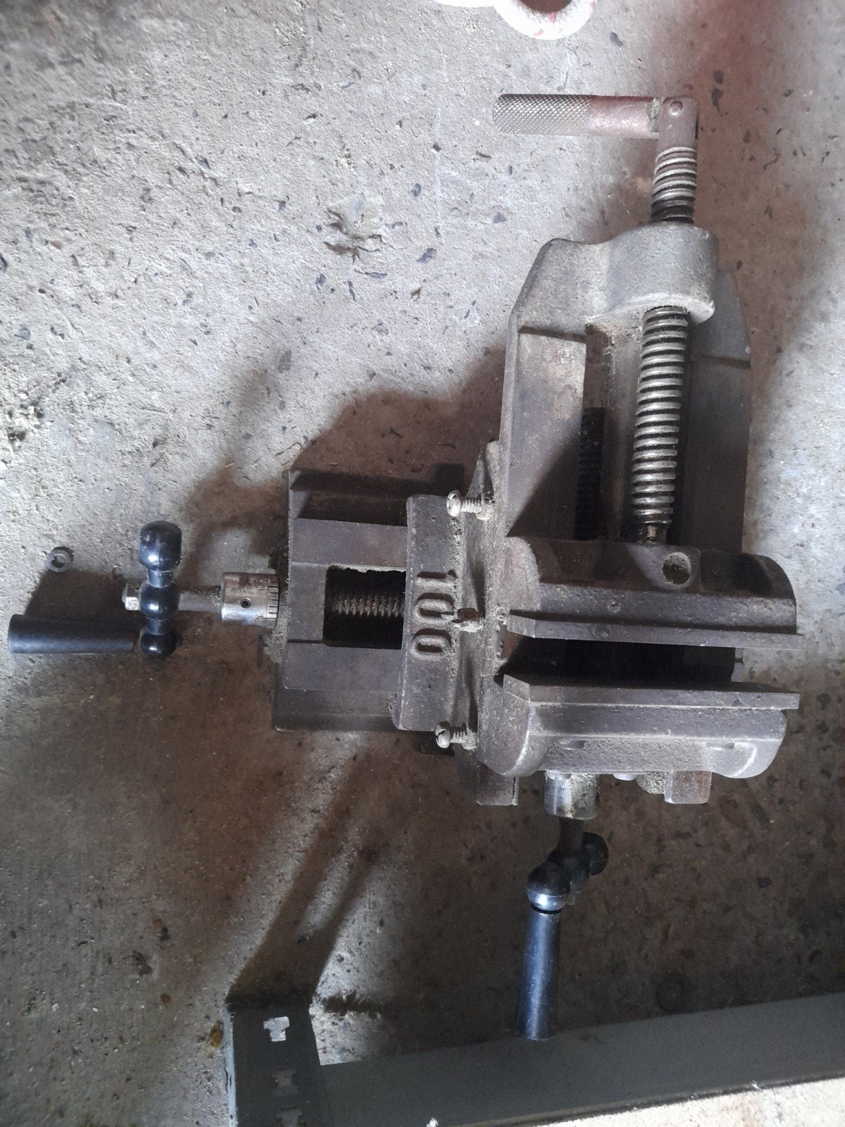 etau croisé, Bricolage & Construction, Établis, Enlèvement
