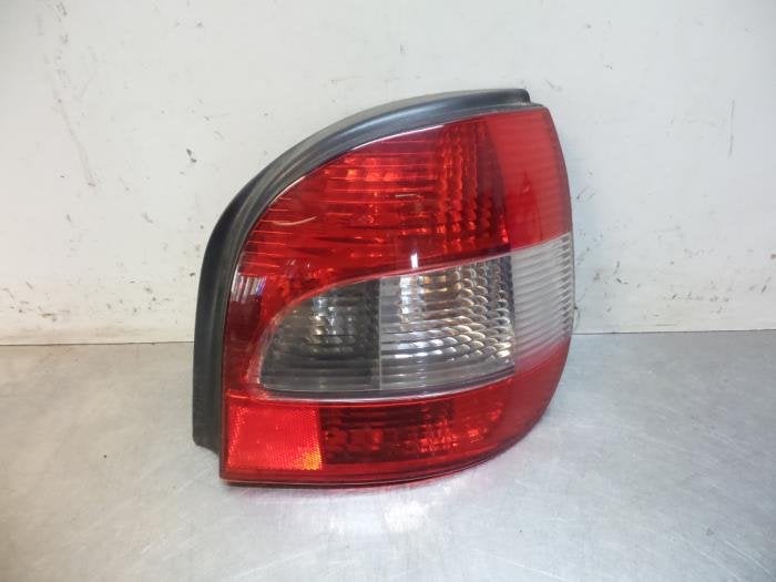 Feu arrière droit d'un Renault Scenic (Scenic 99-), Renault, -, 3 mois de garantie, Utilisé