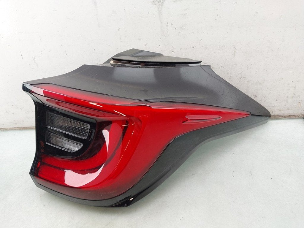 FEU ARRIÈRE DROIT Toyota Yaris IV (P21 / PA1 / PH1), Kundenbetreuung@toyota.de, Toyota, Utilisé, Toyota-Allee 2
50858  Köln, DE