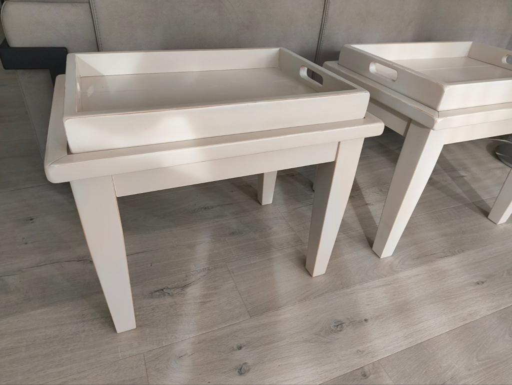 Tables d'appoint, Enlèvement