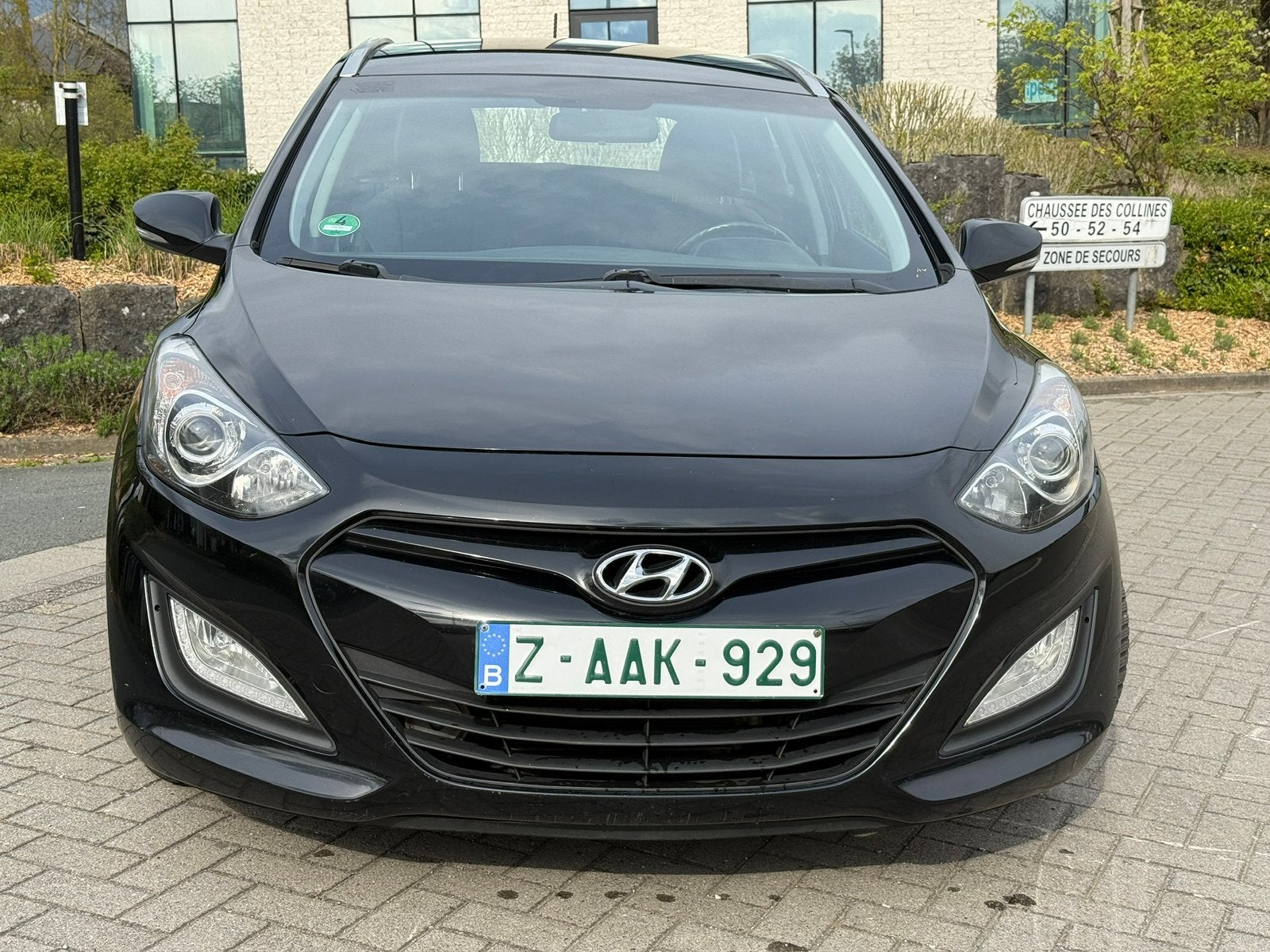 Hyundai I30 SW 1.6crdi Automaat, Auto's, Zwart, 4 cilinders, Parkeersensor, Leder en Stof