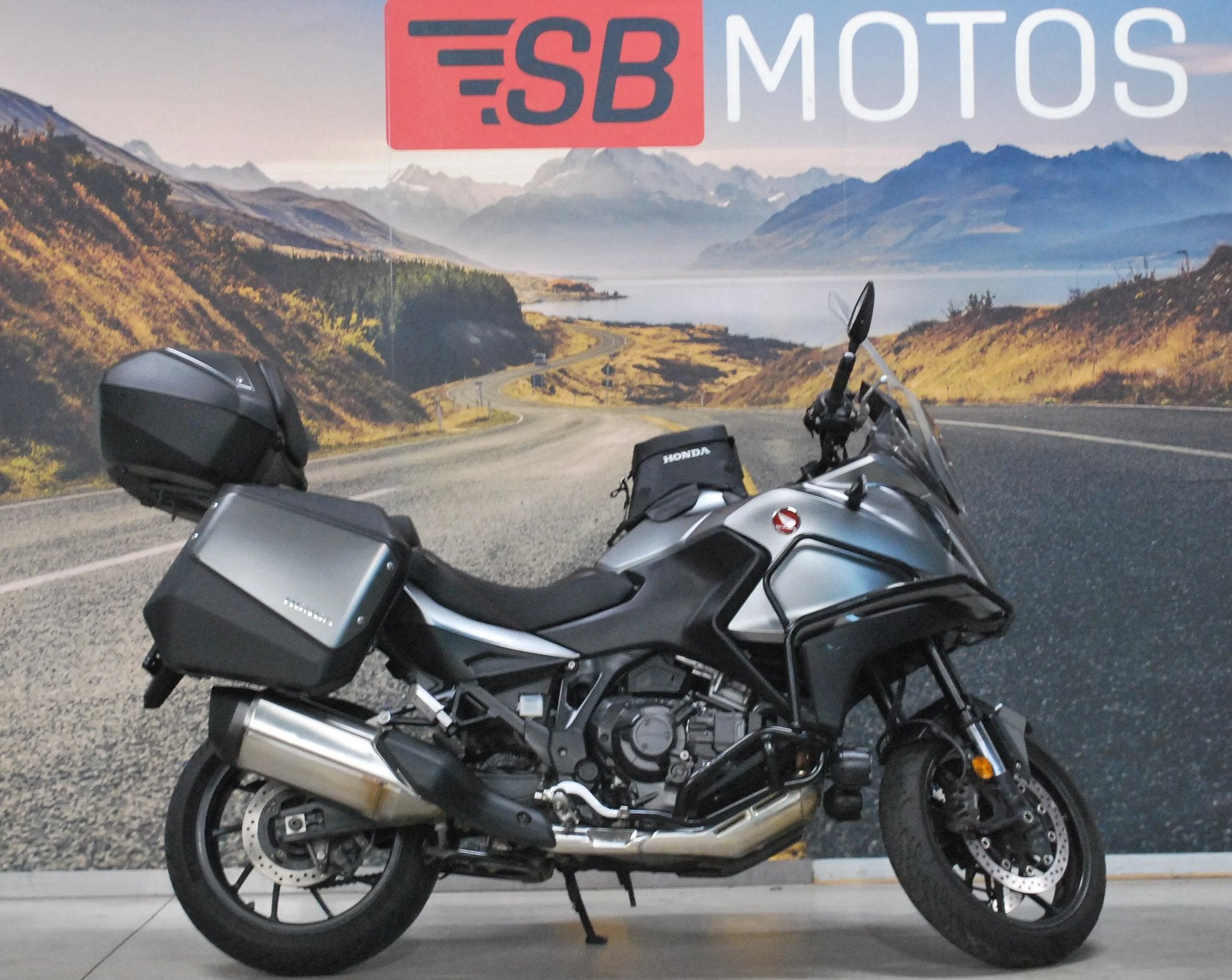 Honda NT1100DCT NT1100 DCT NT 1100 (bj 2023), Motoren, Motoren | Honda, Bedrijf, ABS, Meer dan 35 kW, Overig