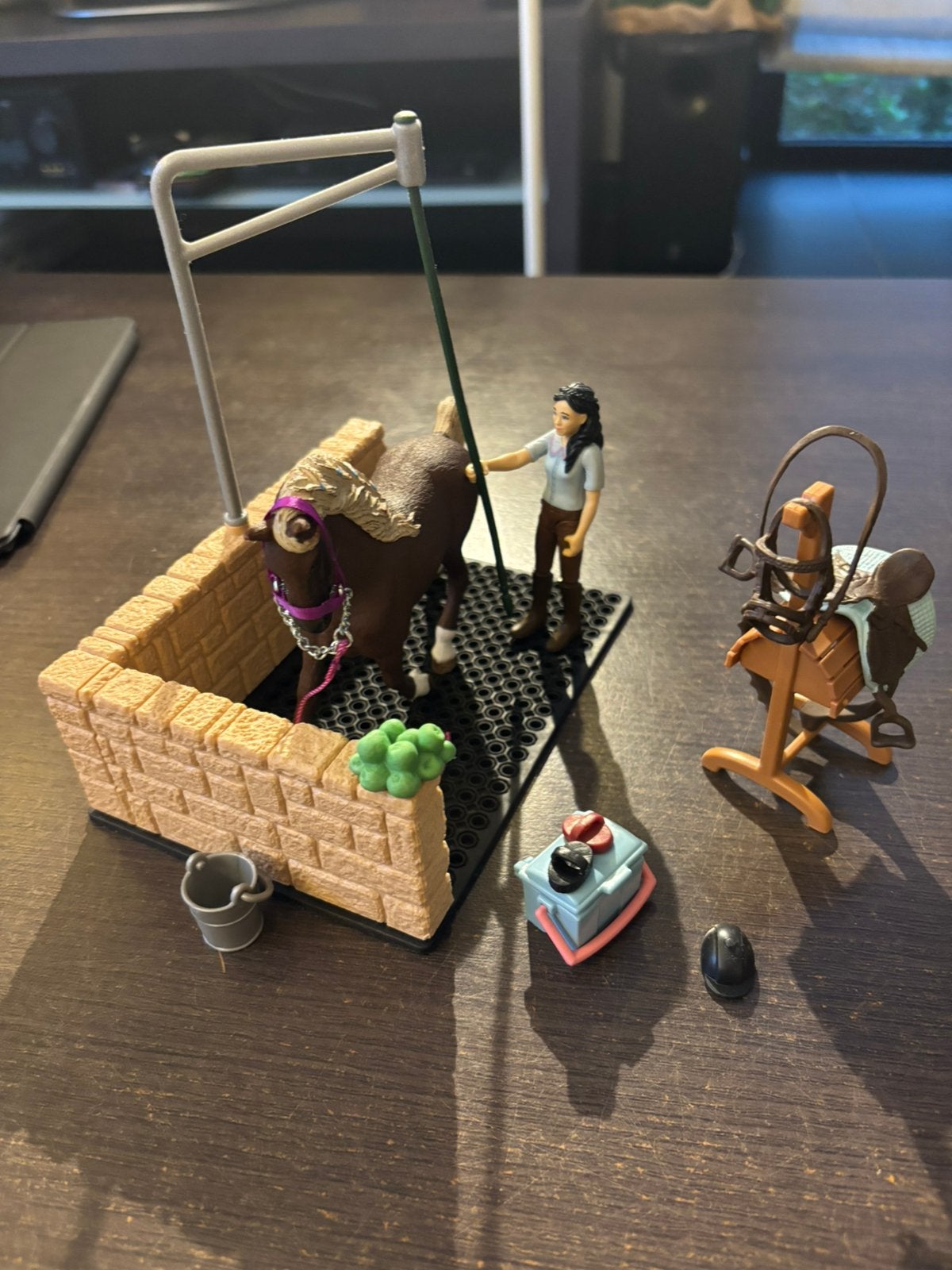 Schleich Horse Club 42438 Paardenwasbox met Emily, Ophalen, Zo goed als nieuw