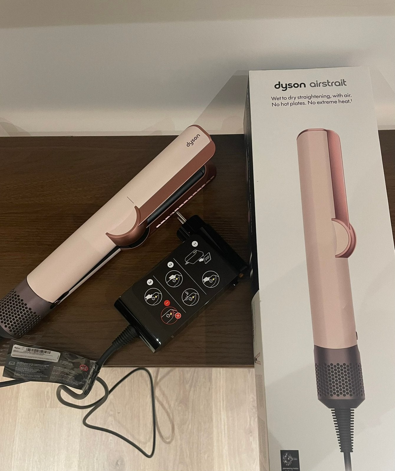 Dyson Airstrait, Handtassen en Accessoires, Uiterlijk | Haarverzorging, Ophalen of Verzenden, Zo goed als nieuw